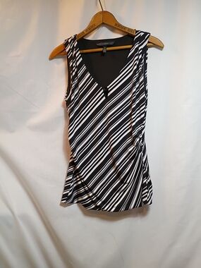 Women’s Black & White Diagonal Stripe V-Neck Tank Top
